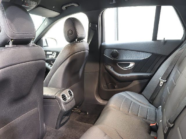 MERCEDES BENZ C CLAS 2018 Image 31