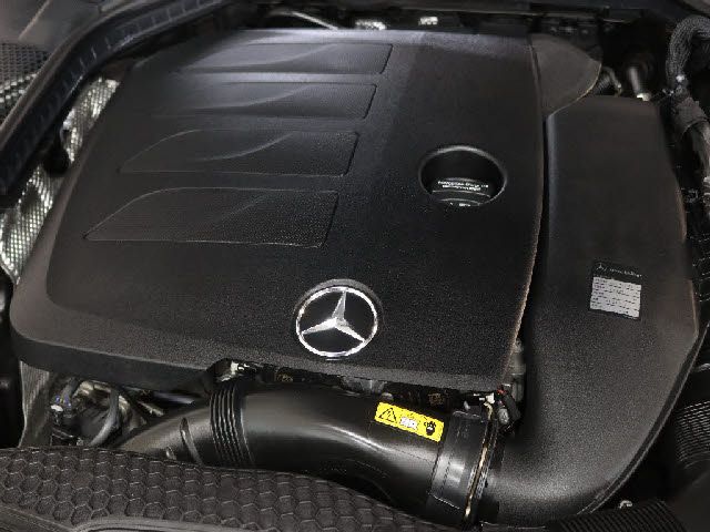 MERCEDES BENZ C CLAS 2018 Image 31