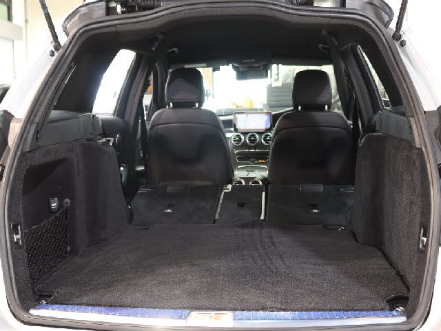 MERCEDES BENZ C CLAS 2018 Image 31