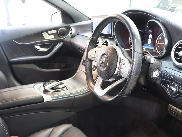 MERCEDES BENZ C CLAS 2018 Image 31