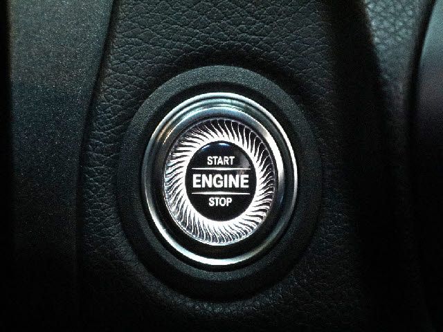 MERCEDES BENZ C CLAS 2018 Image 31