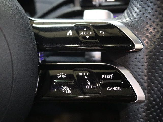 MERCEDES BENZ C CLAS 2023 Image 31