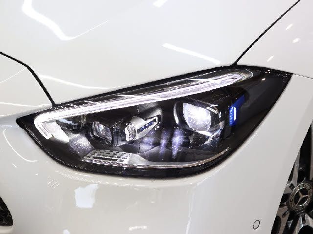 MERCEDES BENZ C CLAS 2023 Image 31