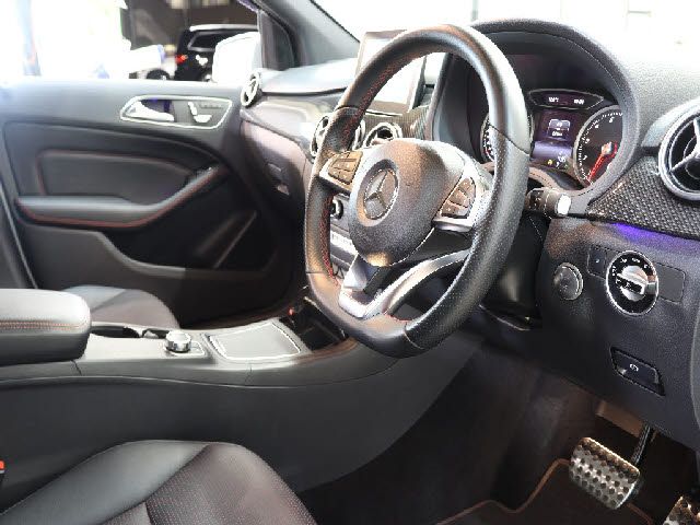 MERCEDES BENZ B CLAS 2015 Image 31