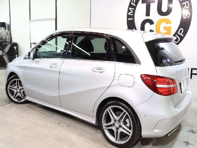 MERCEDES BENZ B CLAS 2015 Image 31