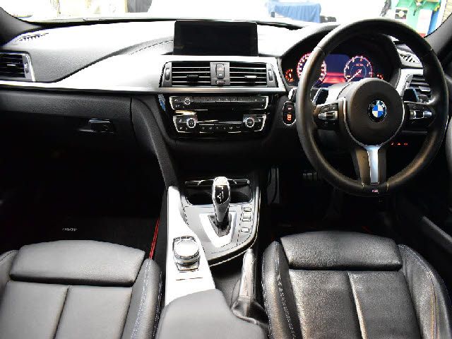BMW 3SERIES TOURING 2017 Image 31