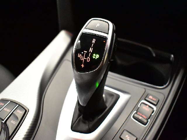 BMW 3SERIES TOURING 2017 Image 31