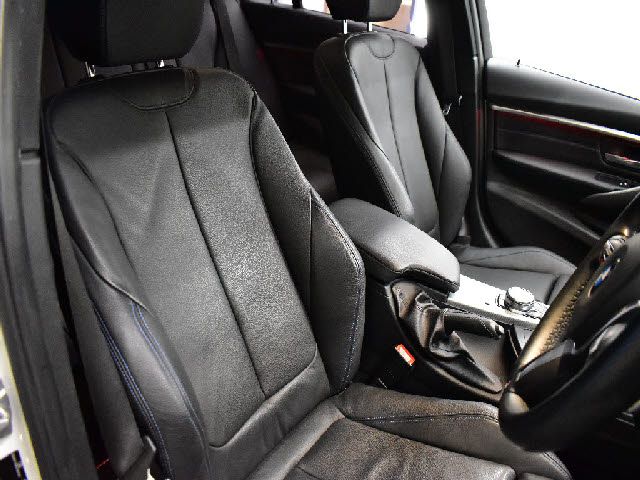 BMW 3SERIES TOURING 2017 Image 31