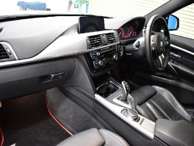 BMW 3SERIES TOURING 2017 Image 31