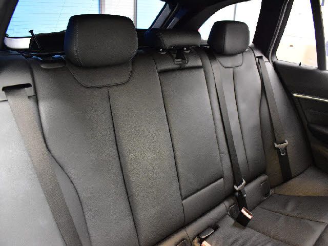 BMW 3SERIES TOURING 2017 Image 31