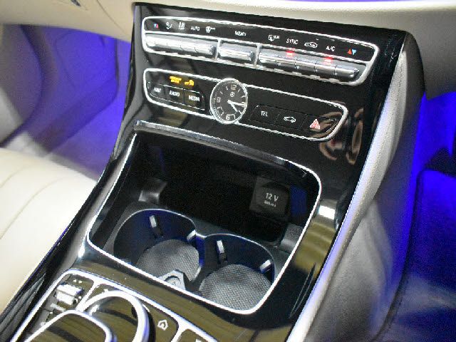 MERCEDES BENZ E CLAS 2017 Image 31