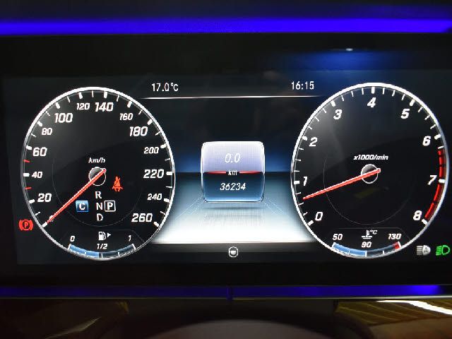 MERCEDES BENZ E CLAS 2017 Image 31