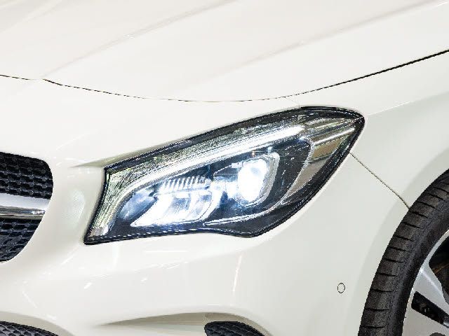 MERCEDES BENZ CLA SH 2018 Image 31