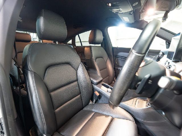 MERCEDES BENZ CLA SH 2018 Image 31