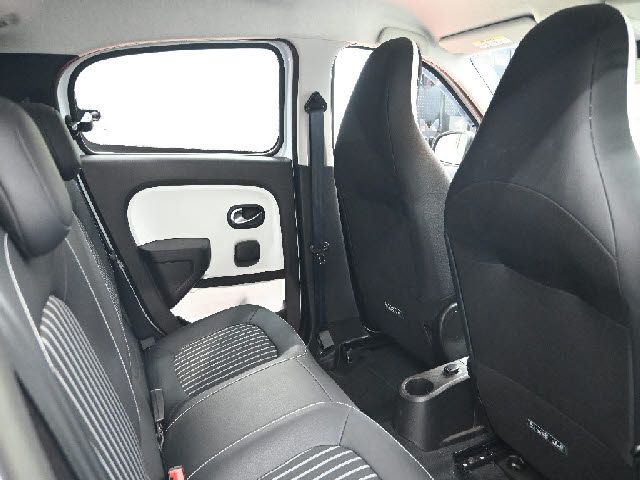RENAULT TWINGO 2023 Image 31