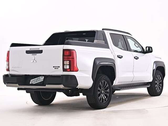 MITSUBISHI TRITON 2024 Image 31