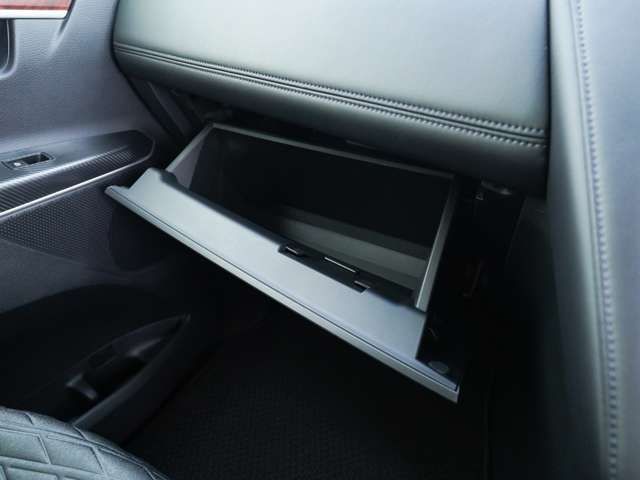 MITSUBISHI DELICA D:5 4WD 2024 Image 31