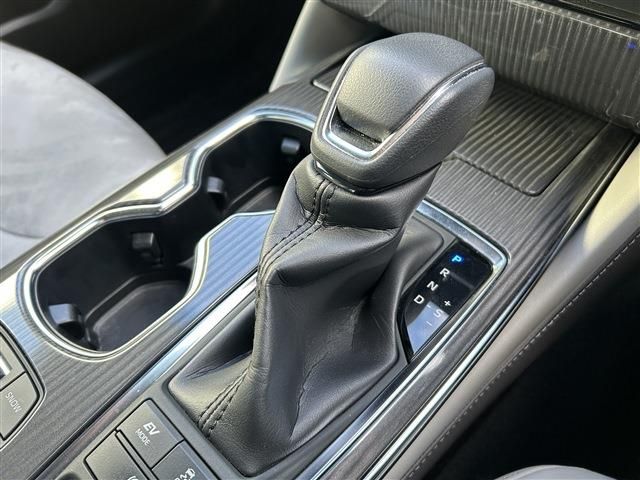 TOYOTA CROWN SEDAN HYBRID 4 2020 Image 31