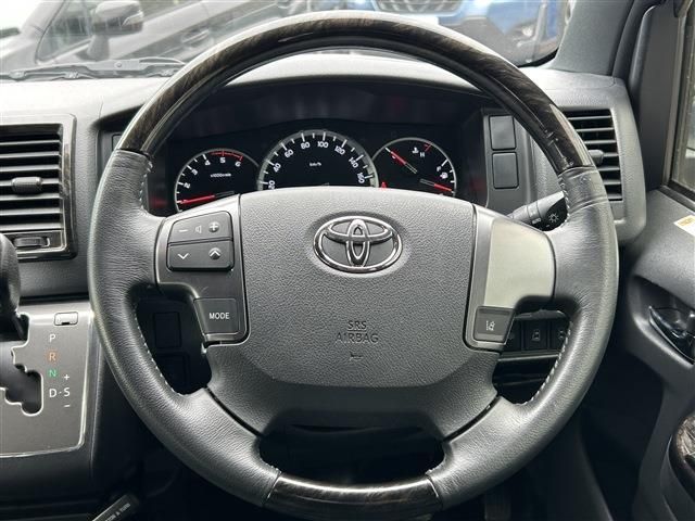 TOYOTA HIACE VAN 4WD 2020 Image 31