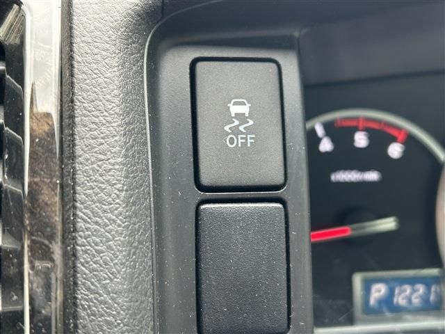 TOYOTA HIACE VAN 4WD 2020 Image 31