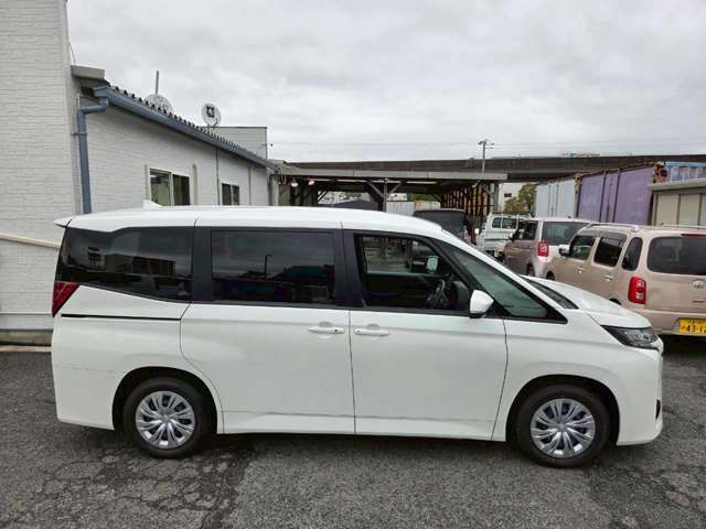 TOYOTA NOAH HYBRID 2025 Image 31