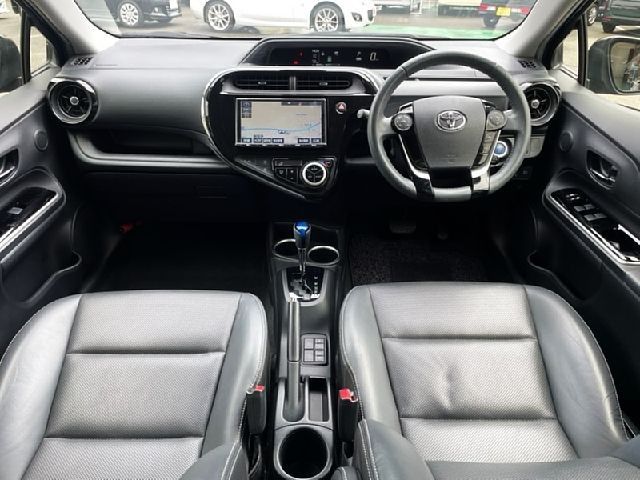 TOYOTA AQUA 2017 Image 31