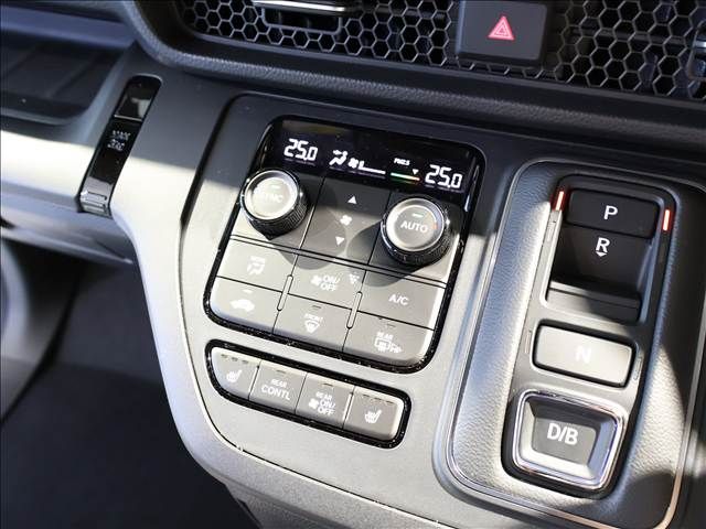 HONDA STEPWAGON E:HEV SPAD 2026 Image 31