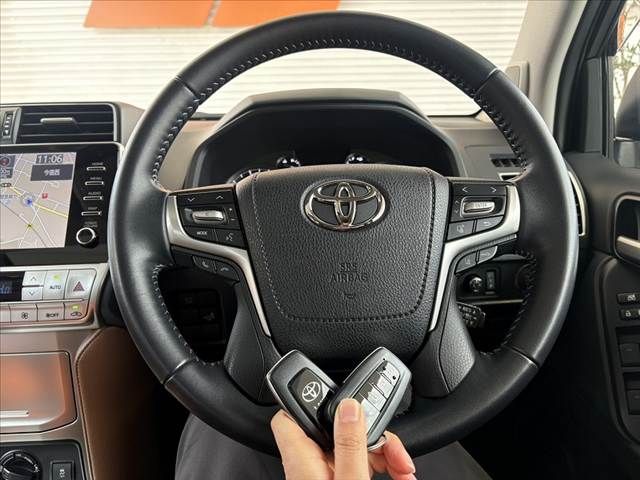 TOYOTA LANDCRUISER PRADO 2022 Image 31