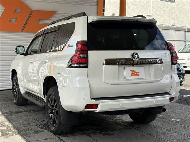 TOYOTA LANDCRUISER PRADO 2022 Image 31