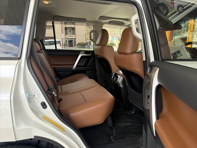 TOYOTA LANDCRUISER PRADO 2022 Image 31