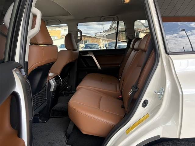 TOYOTA LANDCRUISER PRADO 2022 Image 31