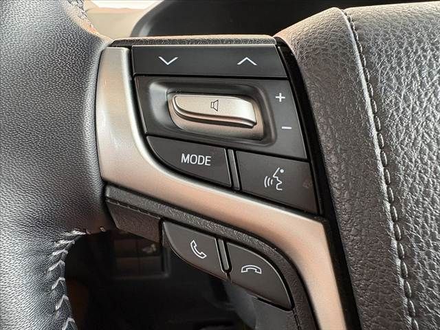 TOYOTA LANDCRUISER PRADO 2022 Image 31