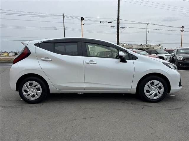 TOYOTA AQUA 2023 Image 31