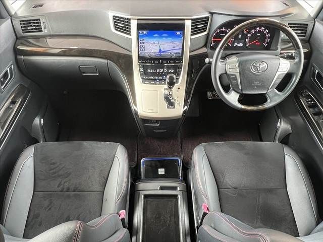 TOYOTA VELLFIRE 2013 Image 31