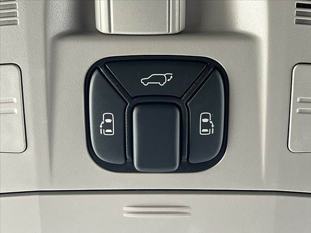 TOYOTA VELLFIRE 2013 Image 31