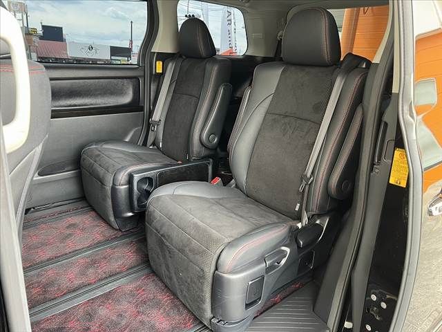 TOYOTA VELLFIRE 2013 Image 31