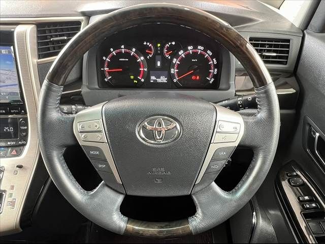 TOYOTA VELLFIRE 2013 Image 31