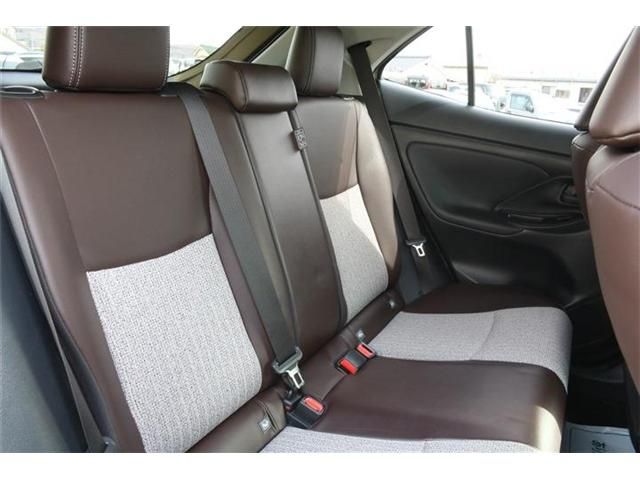 TOYOTA YARIS CROSS HYBRID 2021 Image 31