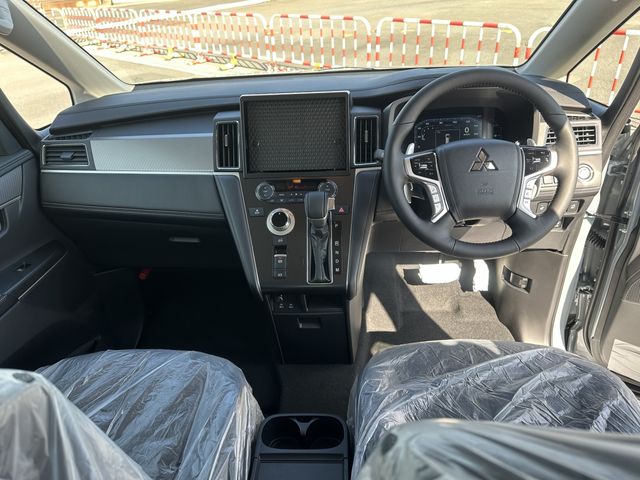 MITSUBISHI DELICA D:5 4WD 2026 Image 31