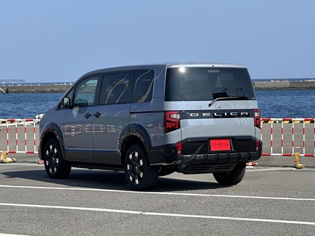 MITSUBISHI DELICA D:5 4WD 2026 Image 31