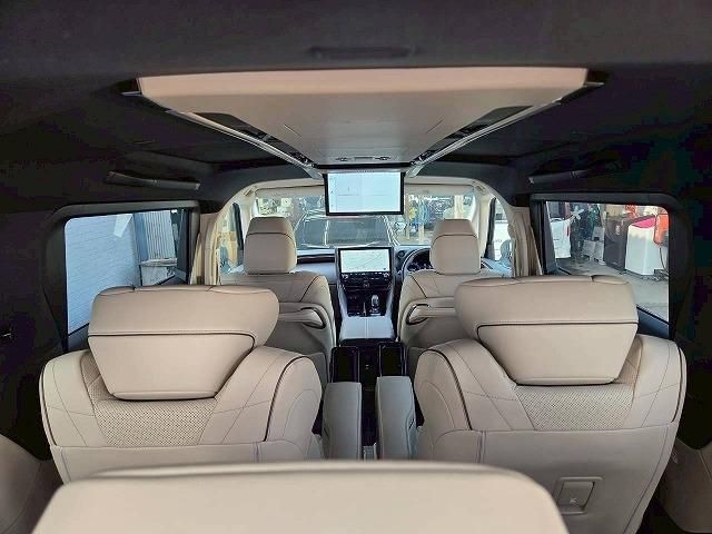 TOYOTA ALPHARD HYBRID 2024 Image 31