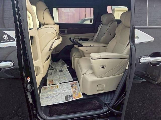 TOYOTA ALPHARD HYBRID 2024 Image 31