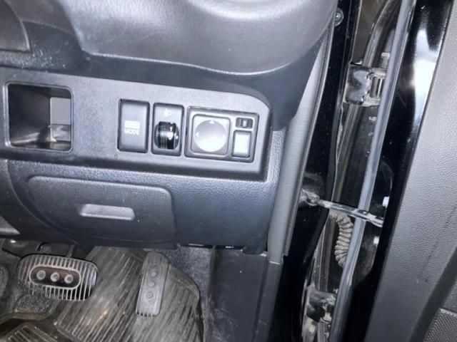 NISSAN NOTE 2012 Image 31