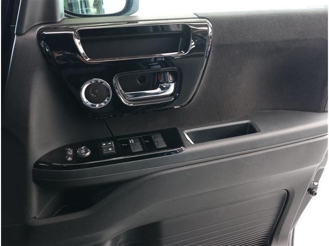 HONDA N BOX CUSTOM 2023 Image 31