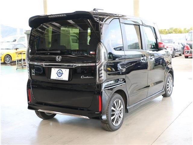 HONDA N BOX CUSTOM 2023 Image 31