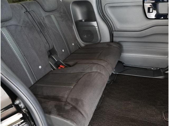 HONDA N BOX CUSTOM 2023 Image 31