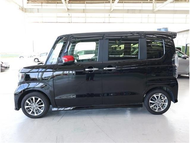 HONDA N BOX CUSTOM 2023 Image 31