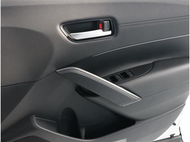 TOYOTA COROLLA CROSS HYBRID 2026 Image 31