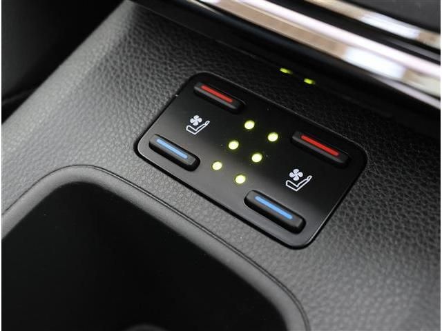 TOYOTA COROLLA CROSS HYBRID 2026 Image 31