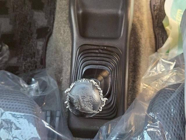 SUZUKI JIMNY 4WD 2002 Image 31